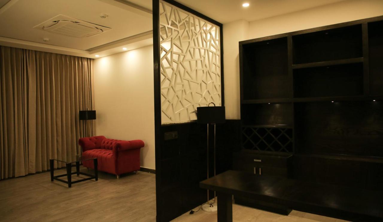 Hotel Rosetum Kasauli Extérieur photo