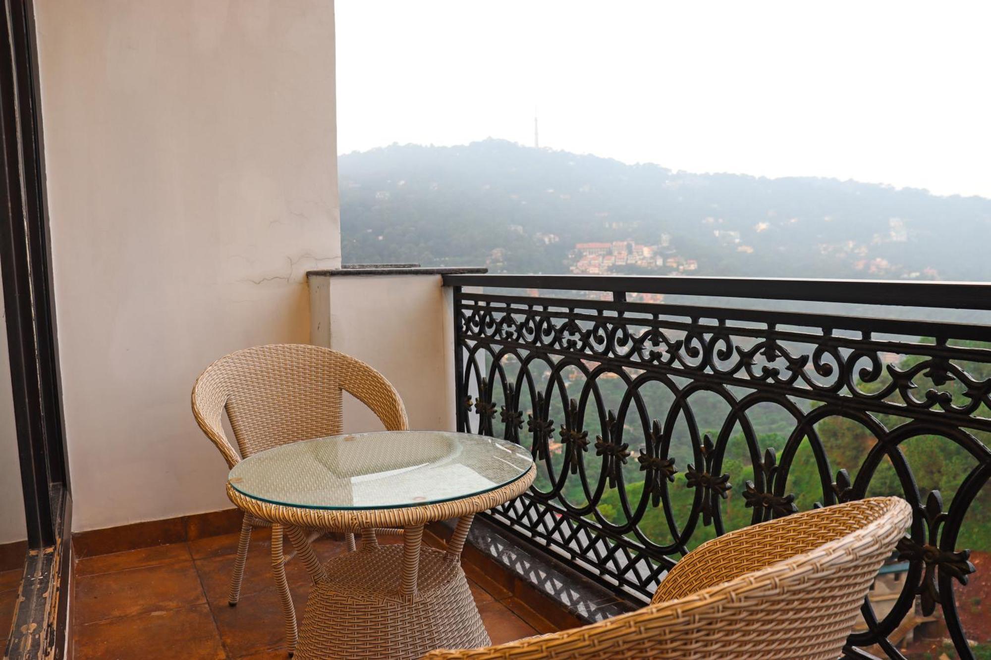 Hotel Rosetum Kasauli Extérieur photo